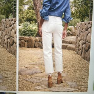 Le Sylvie cream brushed denim size 28. Frame denim